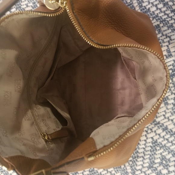 Michael Kors Purse - Picture 3 of 3